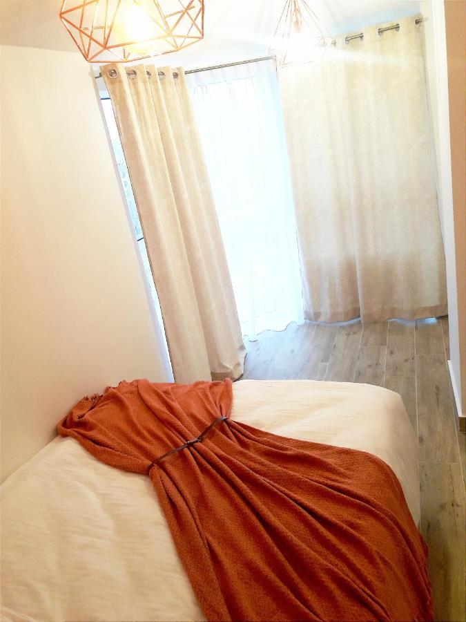 Light Apartment Center City Kischinau Exterior foto